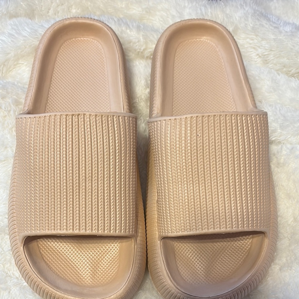 Comfortable Tan Slippers for Women